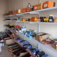 وبركاته  محل للبيع أدوات احتياطيه للسيارات  السعر اتصل عل الرقم 077409...