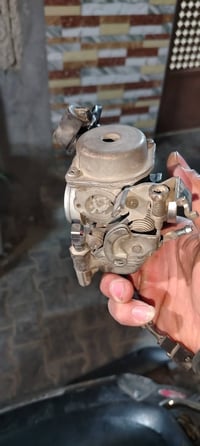 كابريتر ماكس 120بلادي يحتاجلة بس تنضيف ابيعلك على فحص سعر 25وبي مجال 0...