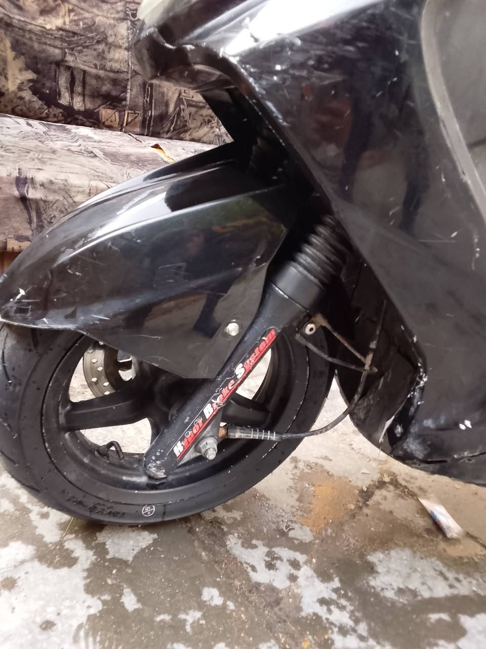 سكنز فحل للبيع بس اكلوبات الشاير محتركات مكينة ما مفتوحة سلف هندر شغال السعر ٥٠٠ وبيه مجال الطيبين المكان العبيدي قرب جامع الامام علي هاذرقمي***********
