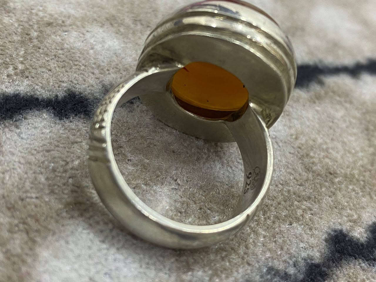 خاتم يماني عسلي مزعفر منقوش عليها علي ولي الله و منقوش عليها وذنون كاملة نقش بارجيست صياغة النجف قياس الخاتم ٢٣ السعر خاص....


**إذا كنت صاحب هذا الإعلان وتريد حذفه لأي سبب، رجاءا أرسل رسالة إلى الدعم الفني**