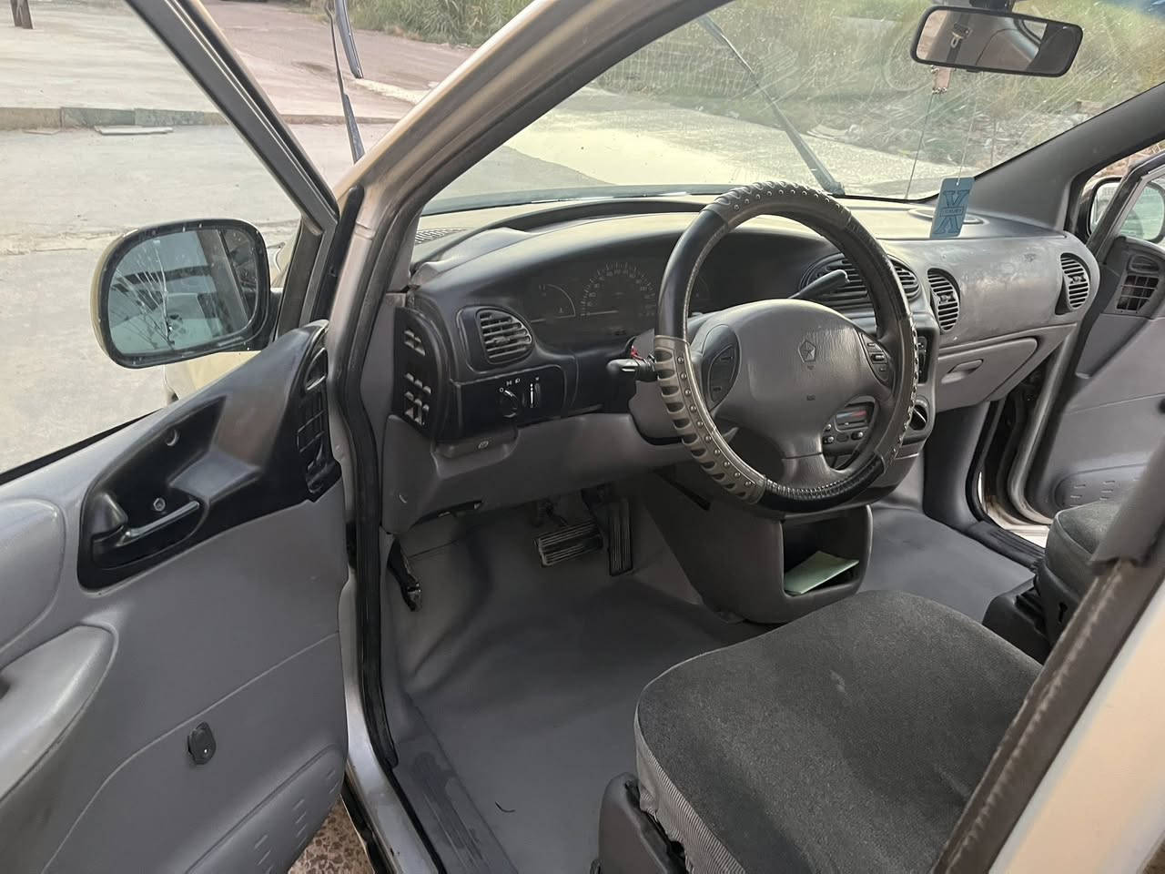 دوج موديل ٢٠٠٠كيرمحرك كامري مكفولات مصبوغةعام تبريد عاطل صدر نص عمر تخم تاير جديدباتري جديدتحويل مباشر عنوان بغداد تاجي بيع اومروس

السعر ٤٨وبيهه مجال
***********
