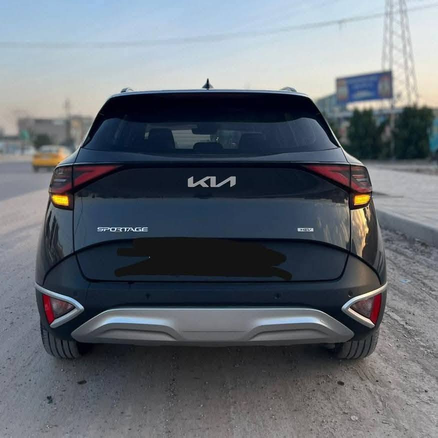 كيه سبورتج خليجي  فول مواصفات واحد على واحد موديل ٢٠٢٥ رقم بغداد ماشيه ١٦ الف بيها ضمان سياره جديده على وضع الشركه سعرها ٢٢٠ وبيها مجال للإستفسار الاتصال على ***********
