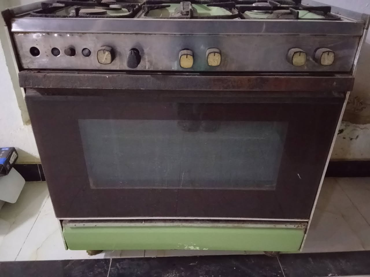 طباخ عشتار مكانه الديوانيه حي ضباط سعر خاص تصال بل رقم ***********
