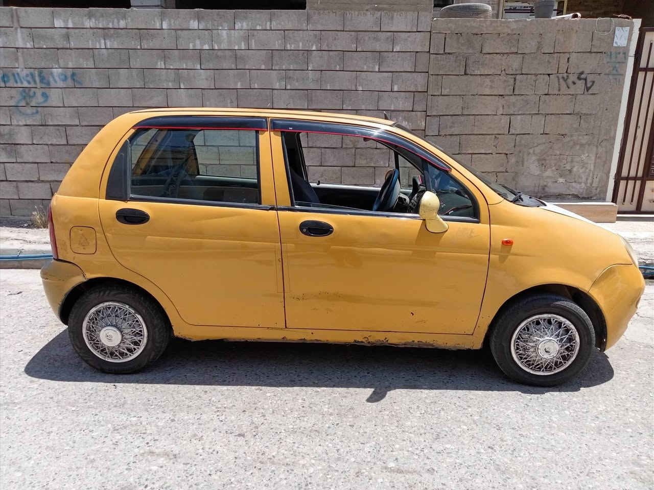 سلام عليكم عندي كوكو ٢٠١٢ سنويا ٢٠١٧ صاقطة شرط تحويل مكينة شرط كير شرط صبغ بوند وجاملغ طخم تايرات طخم زين كاربون بيها ورقي شرط شغال هيئة وغرامة صفر السعر ٢٦ وبيها مجال الاتصال ***********او***********
