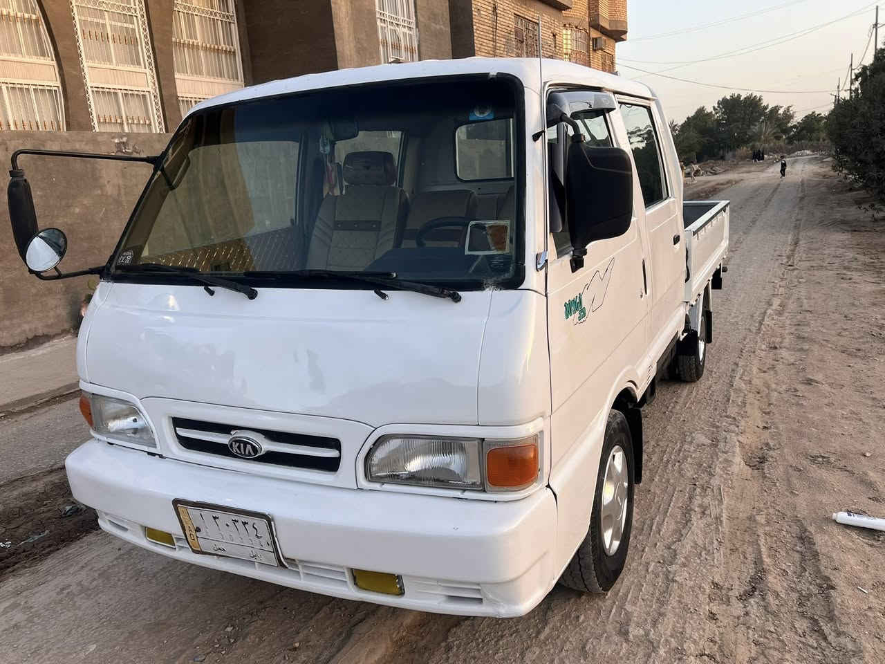 السلام عليكم للبيع كيه 95رقم بابل بسمي مشروع وطني سنويه لغايه 2030سياره جديده وجاهزه من كلشي ماتخسر عليه الف بيه رشات صبغ قليله السعر 64 وبيه مجال بسيط مكان السياره بابل للستفسار ***********
