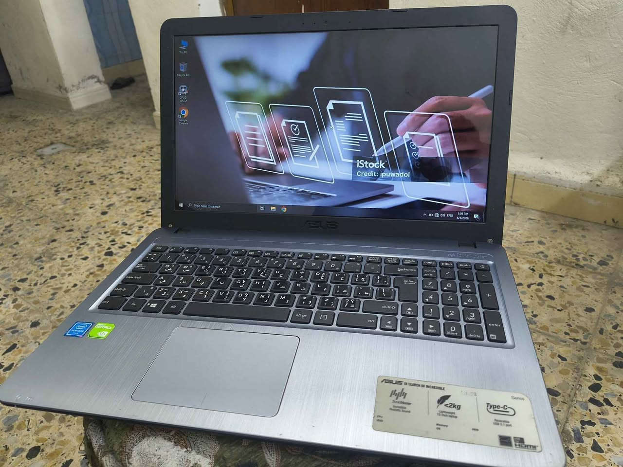 لابتوب ازوز 
معالج Pentium حديث N3700
رام 4 كيكا 
هارد 1 تيرا Hdd سلم سريع جدا 
كارت شاشة خارجي Nvidia geforce m810
1 كيكا 
شاشة حجم 15.6 انج 
بطارية ممتازة حدود ساعتين 
شاحنة حديثة 45 واط 
مداخل USB3 و Type c
السعر 130 الف قفل 
 توصيل متوفر بغداد, العراق


**إذا كنت صاحب هذا الإعلان وتريد حذفه لأي سبب، رجاءا أرسل رسالة إلى الدعم الفني**