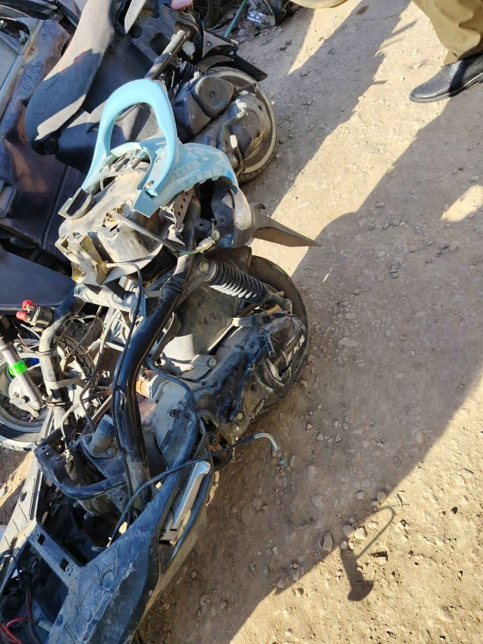 السلام علیکم دراجه بوليس صيني مديل ٢٢ الدراجه غراضه كامله كله بس قبق هندر الدراجه ما مفتوحه الكهرباأيات كله شغاله عوزه باتر  ابيع كومت حديد السعر ٢٥٠ أو بيه مجال غراضه موجوده عندي *********** مكانه نجف مشخاب
