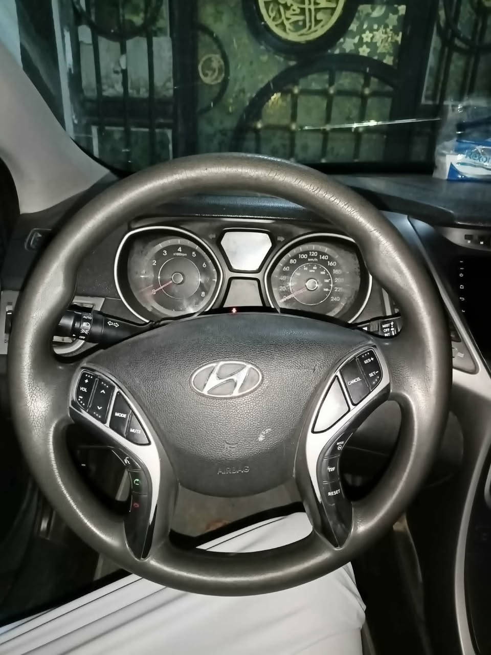 #مكلف بالنشر
سلام عليكم النترا  وارد موديل 2015 سياره بيها قطع صبغ جاهزه كير ومكينه
 تحويل مباشر سعر ١١٠ورقه  وبيها مجال
رقم تلفون ***********
