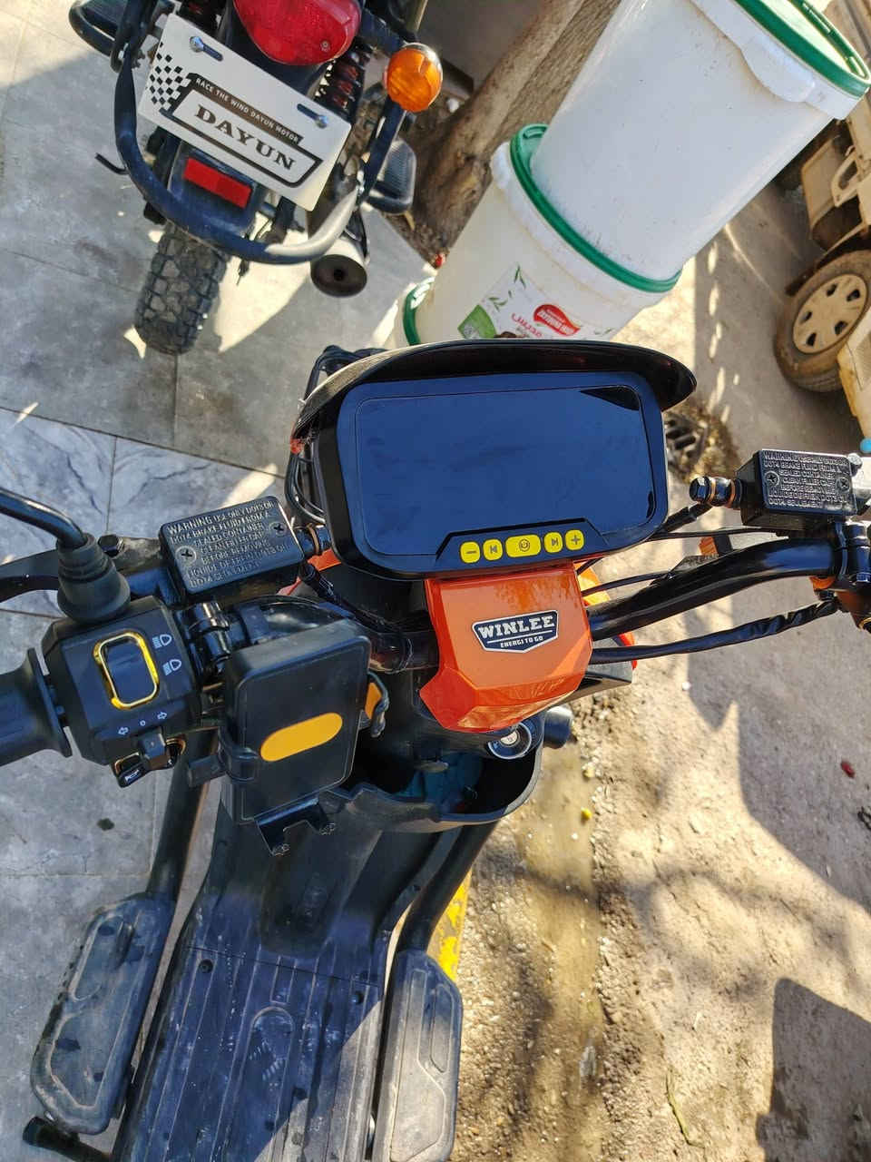 دراجه شحن للبيع مديل 26 مستخدمه سبوعين بس 5بطاريات شحن فول دراجه جديده للبيع سعر مناسب أو مراوس بدراجه ايراني تواصل خاص أو اتصال ***********
