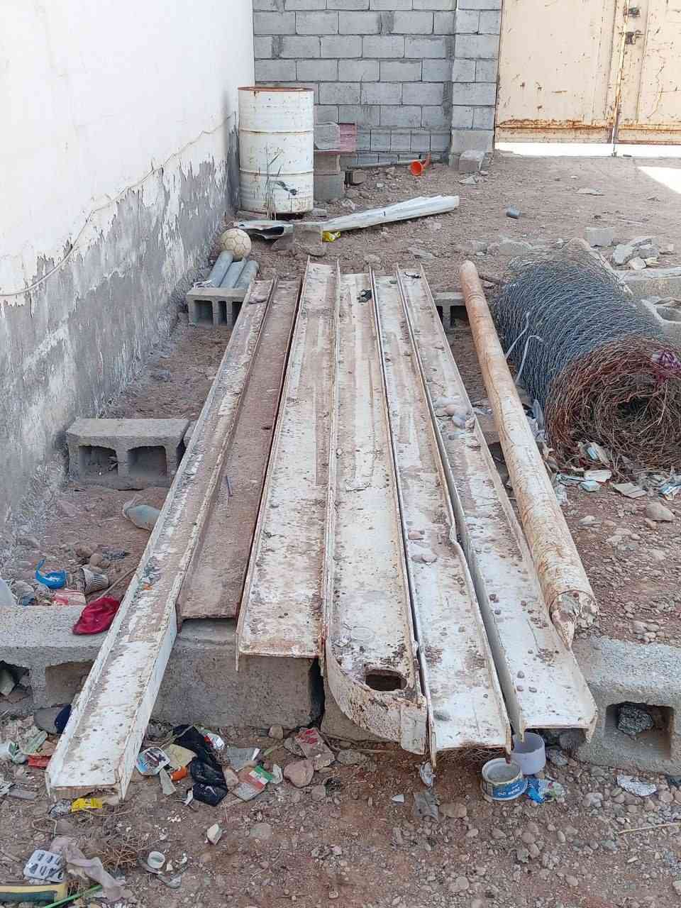 السلام عليكم اخون حديد للبيع
شيلمان عدد 6
زاويه عدد25
جنل عدد 4 
مكاني ديالى ***********
