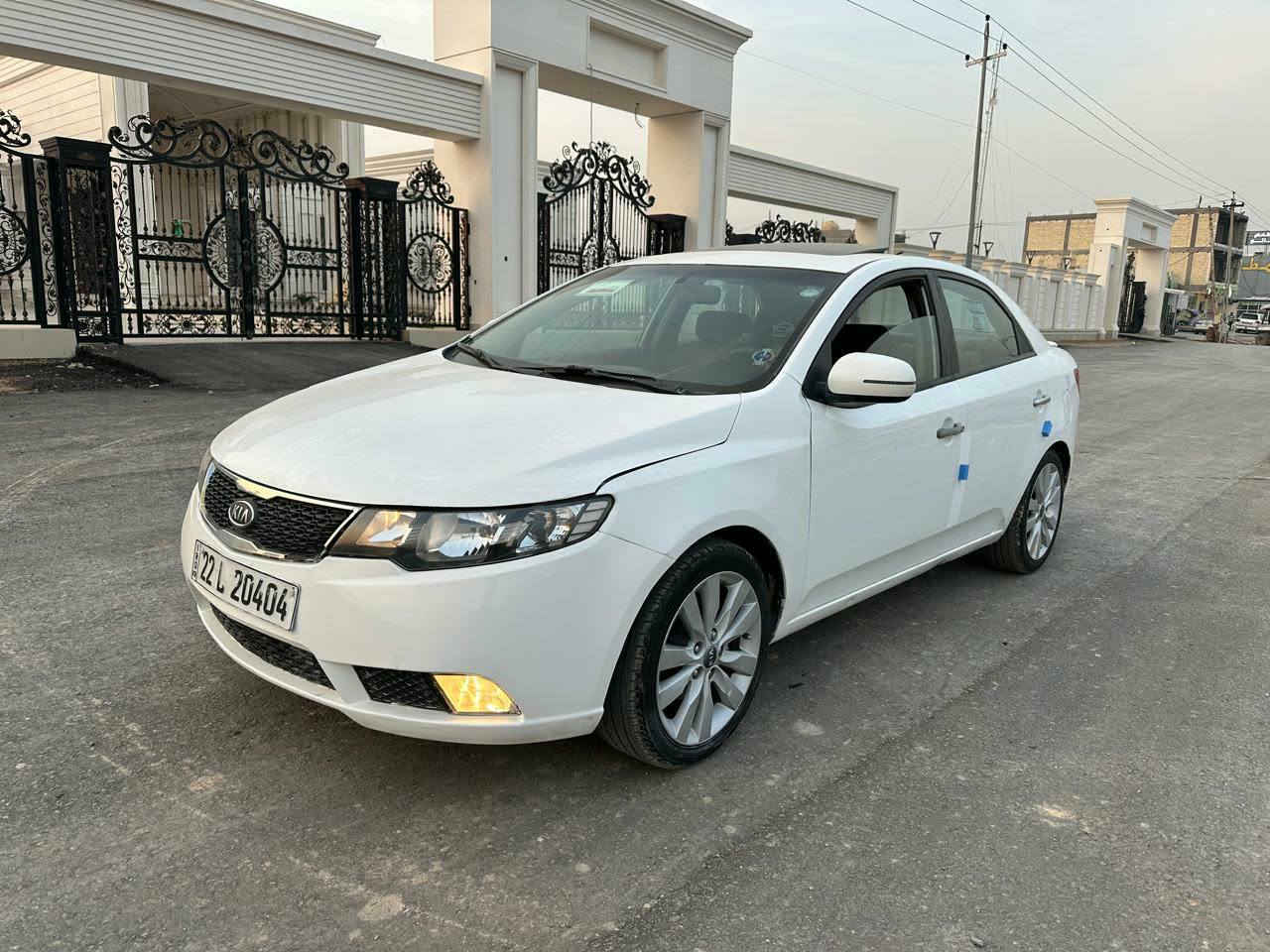 السلام عليكم سيراتو موديل ١١ فول مواصفات بيه صبغ موضح بالسونار بدون دواخل سنويه وأرقام جديده تحويل وكاله حاضر السعر ٩١ مكان السياره صويره للاستفسار الاتصال على الرقم ***********
