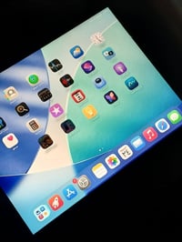 للبيع ايباد 8 ذاكره 128 جامه مالته يرادلها تبديل  وياه كارتونه مالته +...