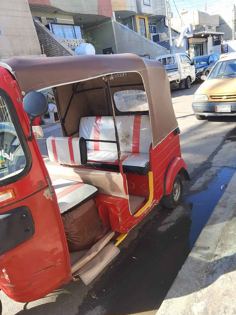 سلام عليكم تكتك 18رقم وسنويه تحويل ثاني يوم بغداد حي العامل تكتك خير من الله كبل الشارع السعر 5مليون وبيهه مجال حك الجيه ***********
