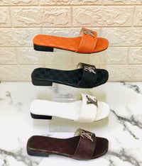 ملابس • اوردرات • شحن وطني