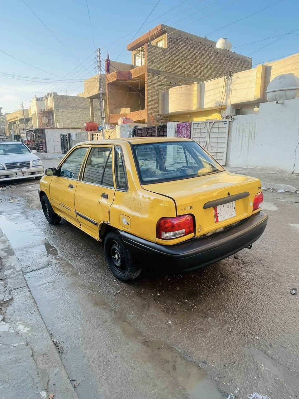 سايبا 2011 للبيع
مصفره هيه غرامات 
 مكينه كير شواصي مكفول 
تخم تاير 
كهربائيات كلها شغاله 
بيها ضربات خفيفه 
بيها هلالات خايسه ورباع دوس 
جايبلها بليت بس تلحمهن 
بيها جاملغات أمانيه جديد 
 لإصاليات موجدات بيهن خياس بل ذيل بدلتهن جدد 
مكانها بغداد العبيدي 
سعرها 21 ورقه 
 ***********
