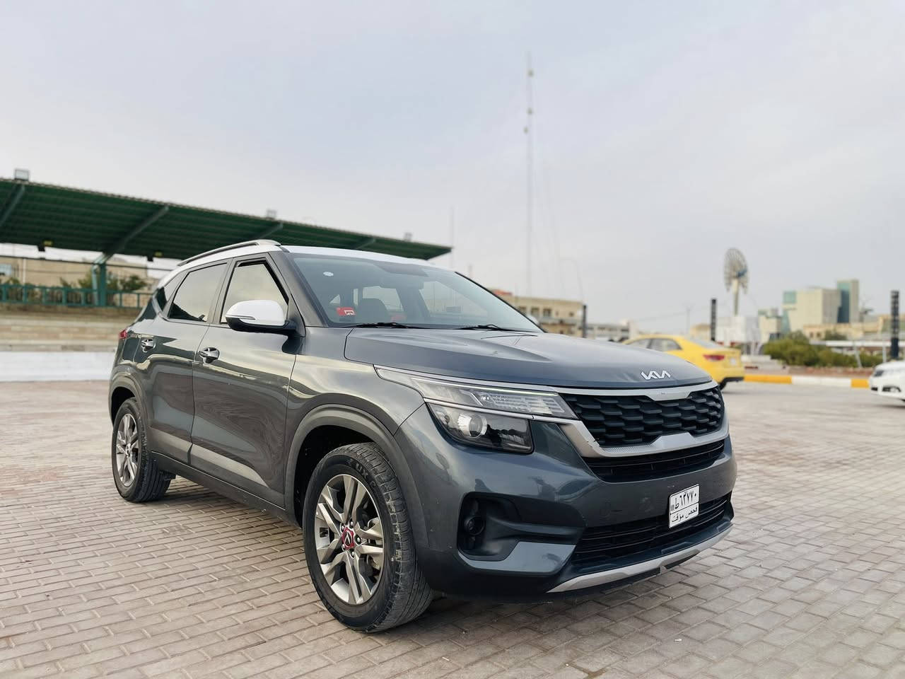 سلام عليكم
🚗كيا سيلتوس 2023 -فول مواصفات(خليجي)للبيع🚗
✅تفاصيل السياره:
خليجي حره بسمي بدون رقم 
.شاشه/
.تحكم ستيرن/
.فتحه قماره/
.قطعتين تبريد/
.بصمه تشغيل وابواب و بصمه أبواب/
. رادارات وحساسات اماميه وخلفيه/
.ترحيب/
.دواخل ابيض /
.3انظمه قياده/
.قماره بيضاء/
🚗المحرك:1800
{بيه فقط 3قطع صبغ لا فتح ولا تبديل}والباقي كفالة
💰السعر المطلوب:{165} (قابل للتفاوض)
📍الموقع {السماوة}
📞للتواصل والاستفسار:{***********
