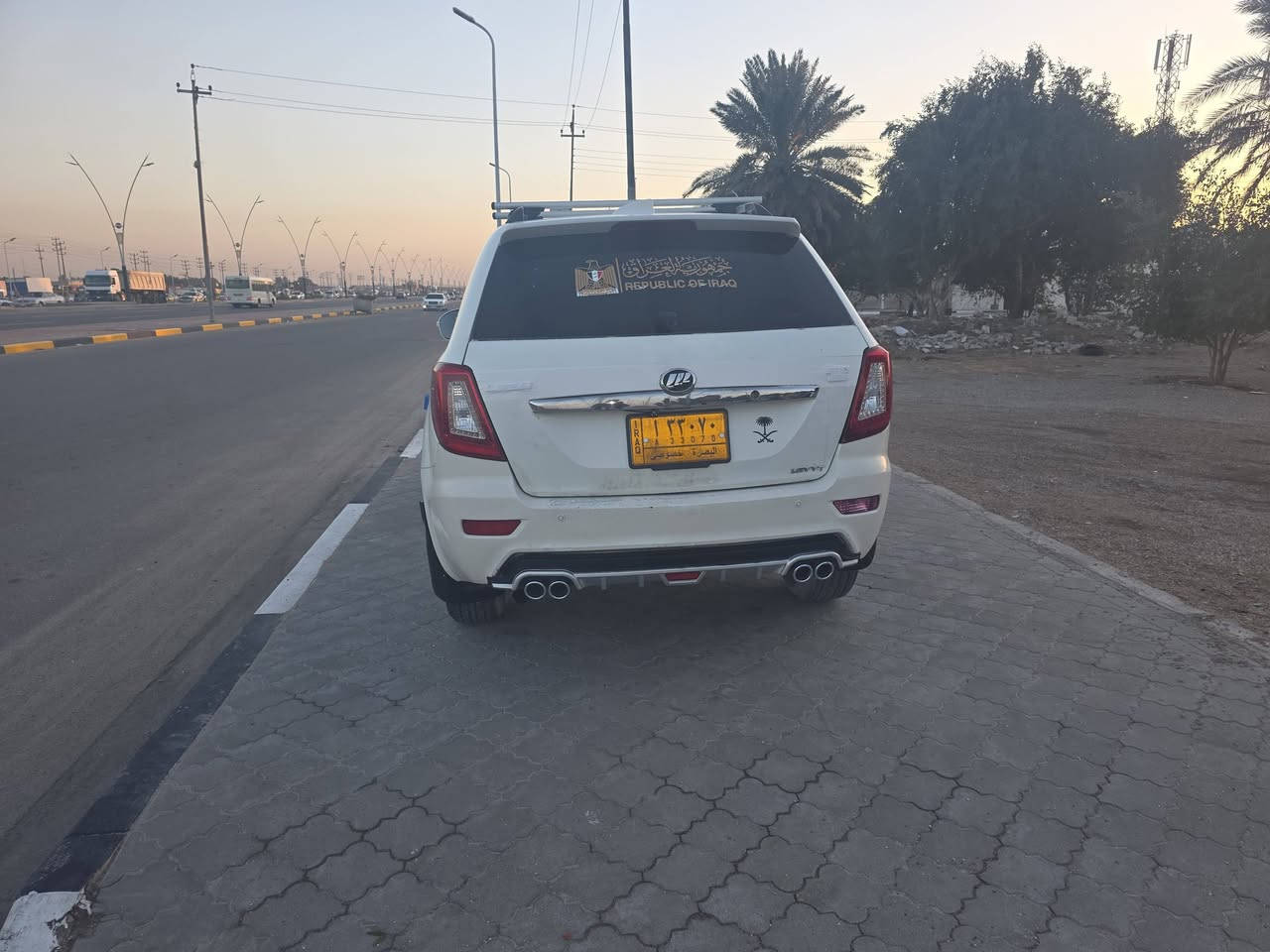 السلام عليكم ليفان مديل ١٣ رقم بصره تحويل السياره جاهزه من كلشي مكينه وتبريد تخم تاير حداديه مابيه ضربه وحلامن الصوره السعر ٤٥ الشراي يتصل المكان البصره الزبير ***********
