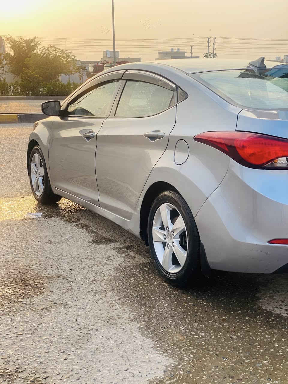 السلام عليكم للبيع النترا موديل ١٦ أمريكيه حادثهه جاملغ امامي فقط وبيهه قطع صبغ ابيع حزام كير محرك حداديه تبريد كلهه جاهزه  محرك ٢٠٠٠ دوش رقم دولي جديد بااسمي موصفات عاديه كشنات مدوشمه جلد ارضيه جلد مكاني كربلاء السعر ١٠٥ وبيهه مجال بسيط الاتصال والاستفسار ***********
