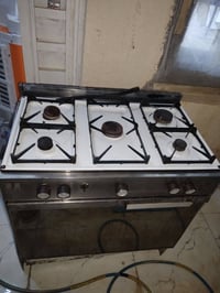 طباخ • نضافة ٧٥٪ • شغال