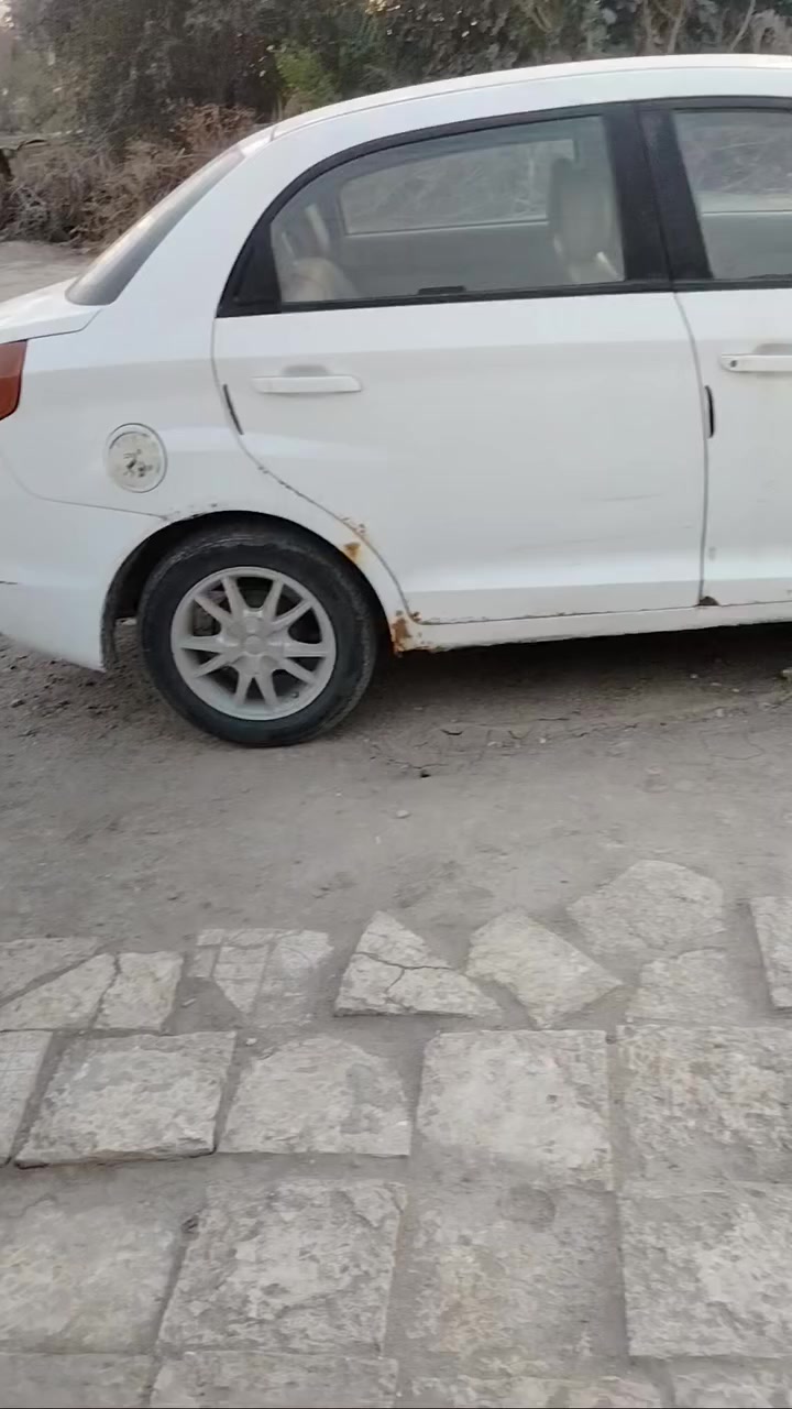 السلام عليكم شيري فلاوين مديل 2013 رقم بصره مالكها بالديوانيه مشروع وطني سنويه ما  صاقطه سدر توه امبدل كهربائيات شغاله كلها ستنر شغال كير كفاله بس المكينه بيها صوت بالكرنك يعني ابيعك بدون مكينه بيها خياسات بالبيبان مابيها ضربه المكان الديوانية قضاء عفك *********** السعر 18 اوبيها مجال
