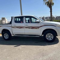 هايلوكس ٢٠١٢ كير عادي مكفوله من الصبغ  ما بيها  19000$  07905552671