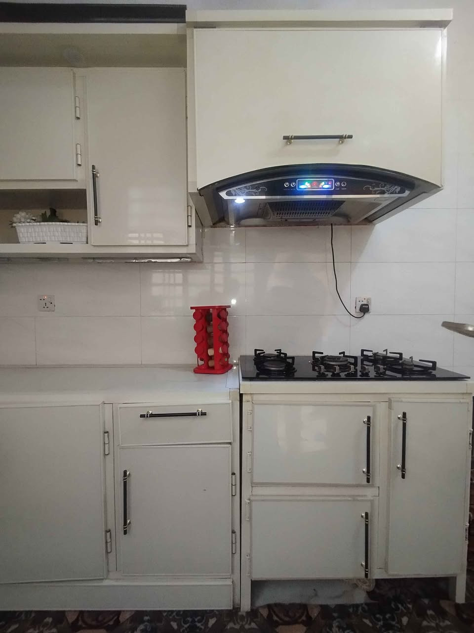 كاونتر ثمن امتار اربع امتار ملحق واربع امتار ارضي فقك السنكي مرمر مع ساحبه وطباخ السعر 900 عنوان نجف براكيه النجف, العراق


**إذا كنت صاحب هذا الإعلان وتريد حذفه لأي سبب، رجاءا أرسل رسالة إلى الدعم الفني**