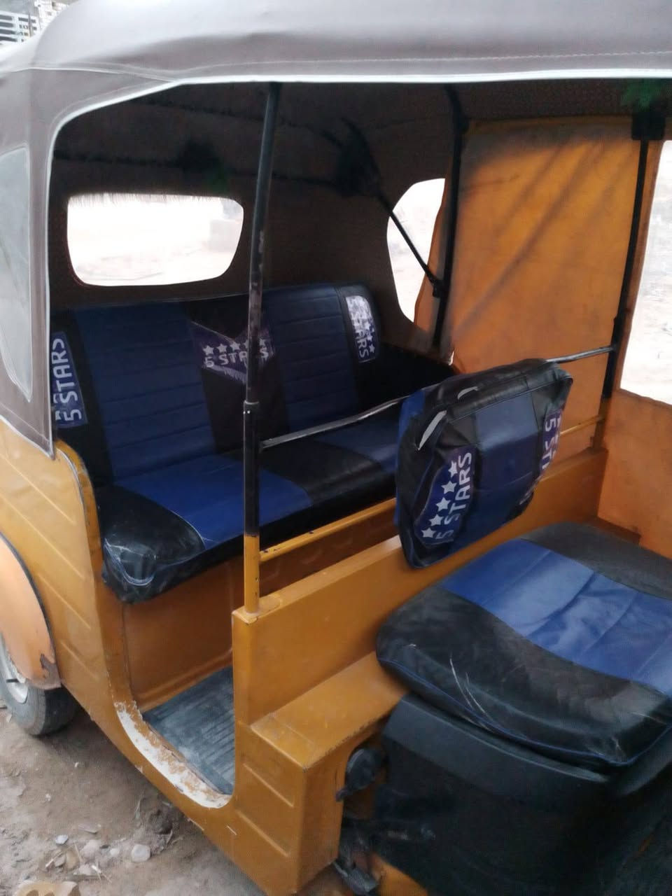 السلام عليكم تكتك اللبيع مديل 2018 معمره خيسات مابيه تكتك نضيفه السعر 4و200الشراي ينتصل وبي خير ويتدلل *********** مكلف بنشر
