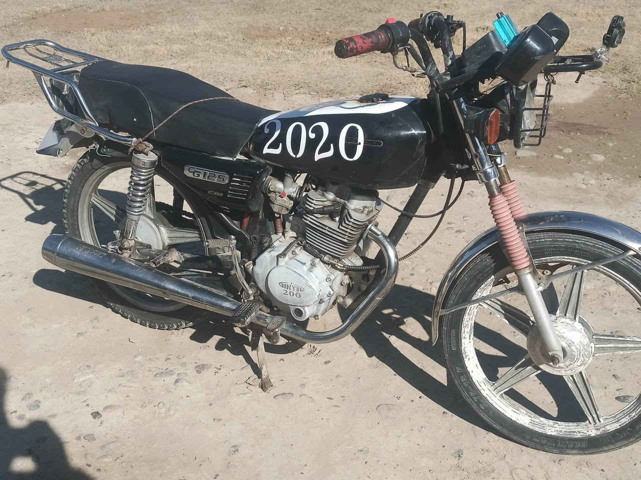 للبيع دراجه جني  السعر 190الف مستعجل عل بيعه هاتف ***********
