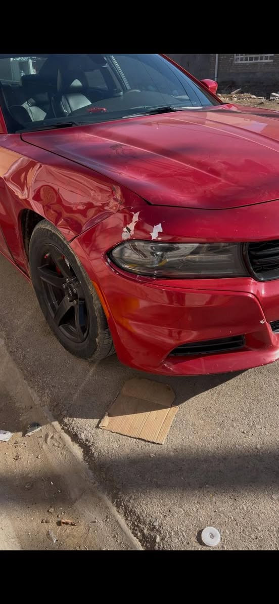 السلام عليكم 
چارچر sxt بلاس  موديل  2017
6 سلندر 
فوول مواصفات

فتحه + شاشه كبيره
كشنات جلد تحكم كهربائي 
خزن + كشنات تدفئه تبريد
+ مرايا قلاب + هيترات بلمريات 
تحكم تبريد القطعه الخلفيه
حساسات خلفي وجانبي

حادثها بسييييط جداً وبلعراق 
مرجع بارد وبدون صبغ وبدون ايرباك 
وموضح بلصور

ماشيه 133 الف كم فقط

عنوانها واسط/ كوت / قضاء الحي

السعر/ الاتصال على الرقم ***********

مكلف بلنشر واعتذر عن الرد بلخاص او التعليق
