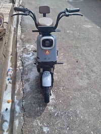 دراجه شحن نظيفه وجديده غراضه موجوده سله وبطاريات بلاديات السعر 350 وبي...