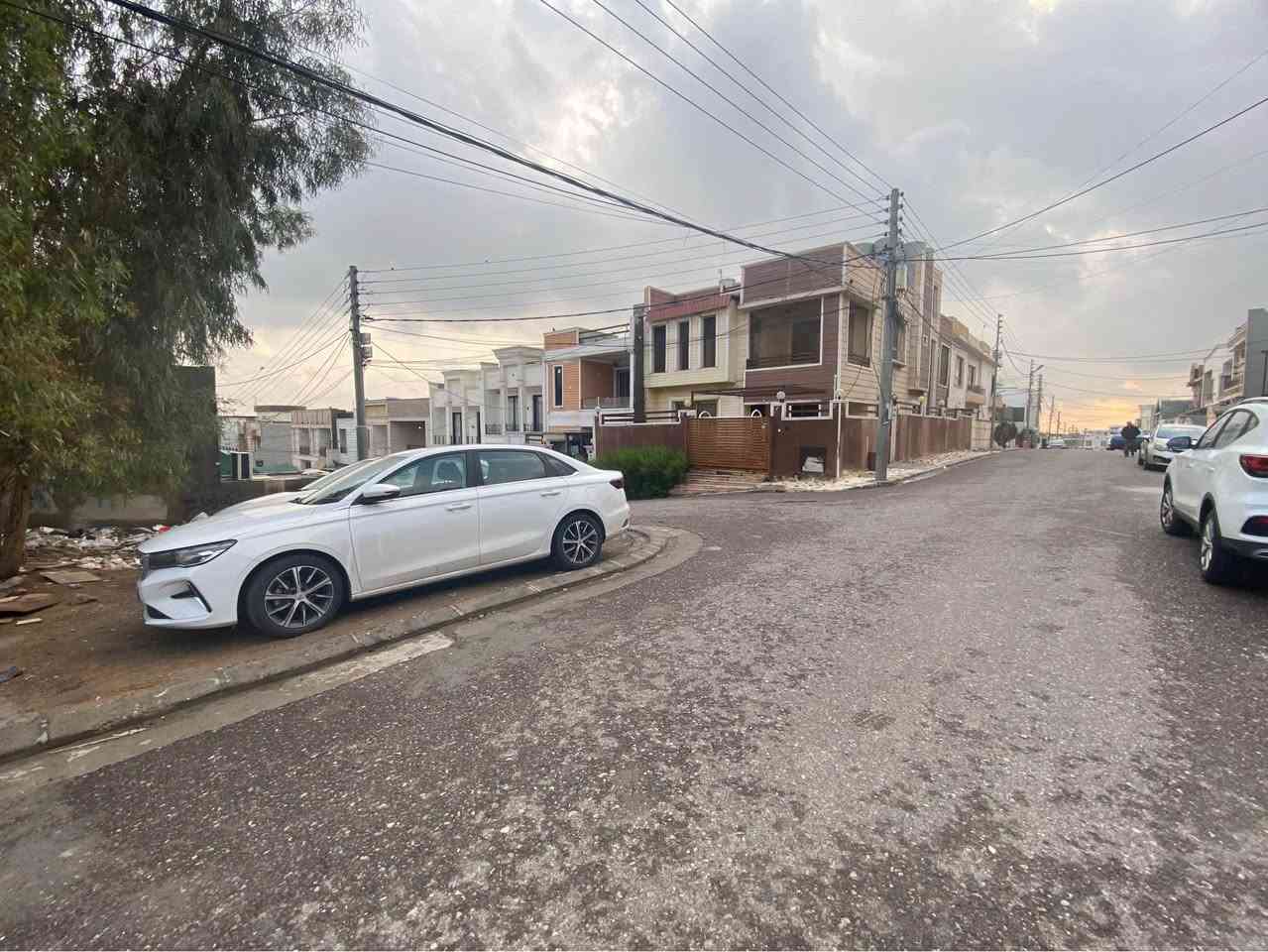 هەولێری نوێ ١٠٠مەتر زەوی چوارگۆشە بەفرۆشتن
.
اربيل جديد ١٠٠متر قطعة ارض مربع روكن للبيع
.
.***********واتساب.
***********.
اري طاهر.
عقارات مەلەك تاج اربيل
.
‏‪#Ari_tahir‬ #اري_طاهر #ملك_تاج_اربيل #مەلەک_تاج_ئەربیل #Malak_Taj_Erbil #Erbil أربيل, العراق
