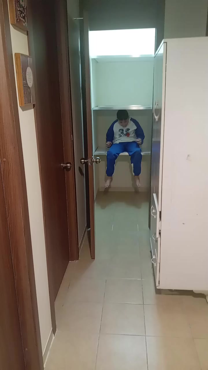 ***********
عمو عمو عمو عملنا رفوف المخازن داخل شقق مدينه بسمايه
