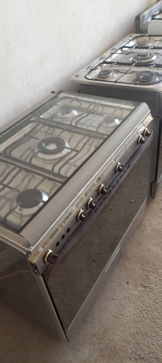 السلام عليكم .
يتوفر طباخات متنوعة . كريازي . عشتار . تركي . بدون فرن  
واسعار متنوعة حسب نوع الطباخ .. الكل شرط الشغل والنظافه
واليريد صيانه طباخات هم موجود .
مجمع الاخوين / حلة . دبلة . مقابل مدرسة الوركاء 
*********** / ***********
