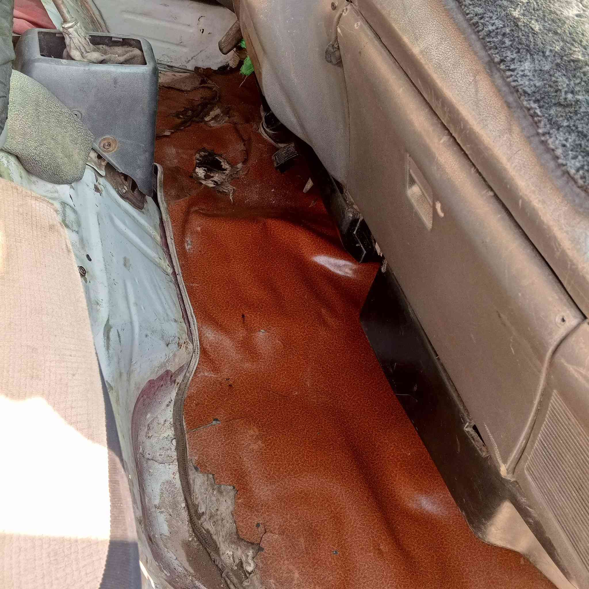 السلام عليكم فتون موديل 2009 رقم بغداد إنكليزي العنوان بغداد الفظيليه السعر 45 بيها مجال رقمي***********
