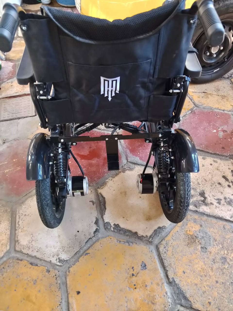 عربانه كهربائية جديده 400 وبيها مجال الحسينية المخابرات  ***********
