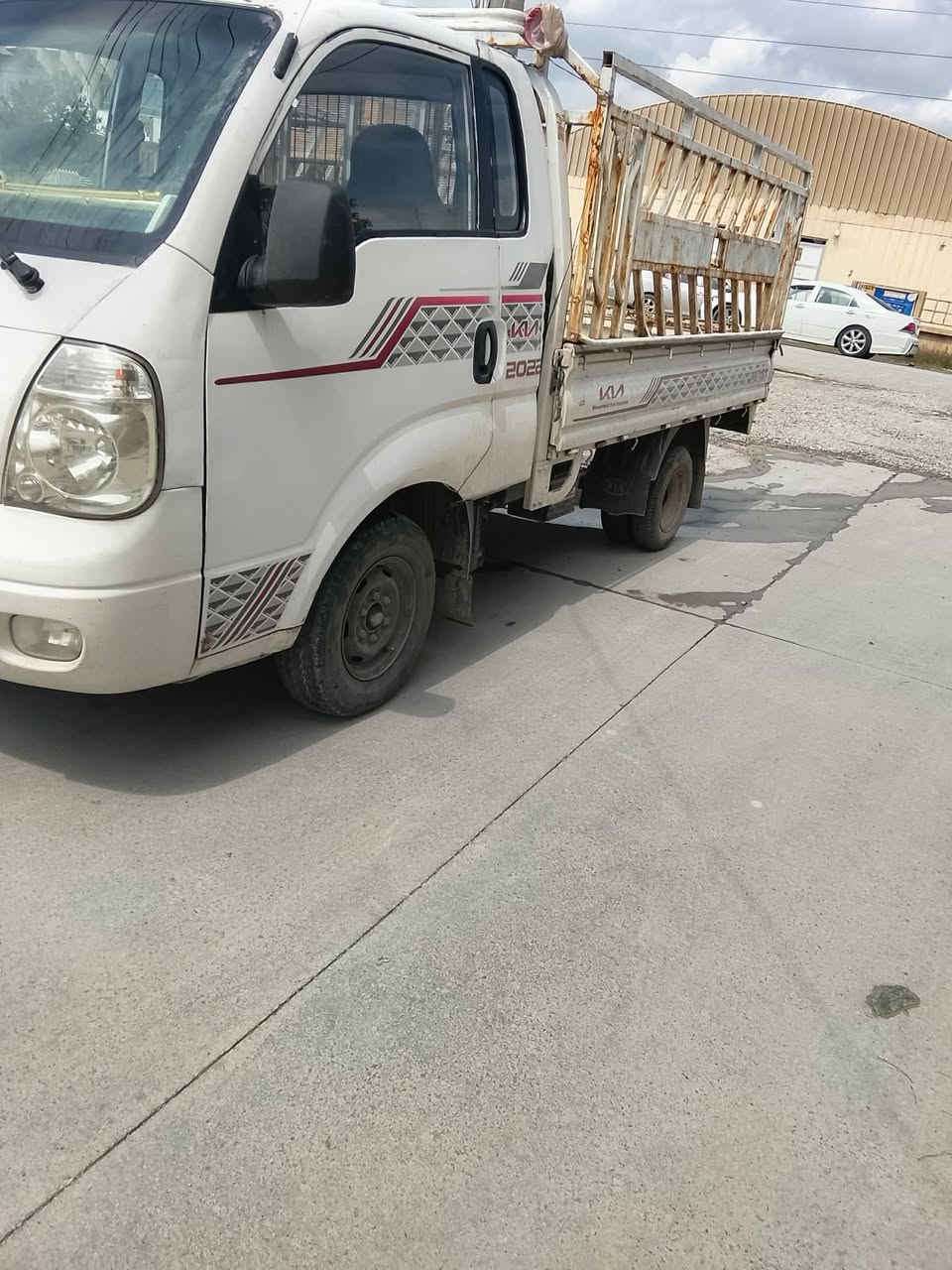 بۆفرۆشتن کیا 2011 مەکینە 2700 گێڕ مەکینە ئەکسل بەشەرت سحر 55 محامەلە   0750.496.47.66
