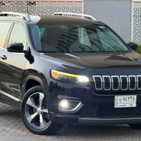 جيب كراند شيروكي بزون Jeep grand cherokee limited 2019 ماشية 107 الف ض...