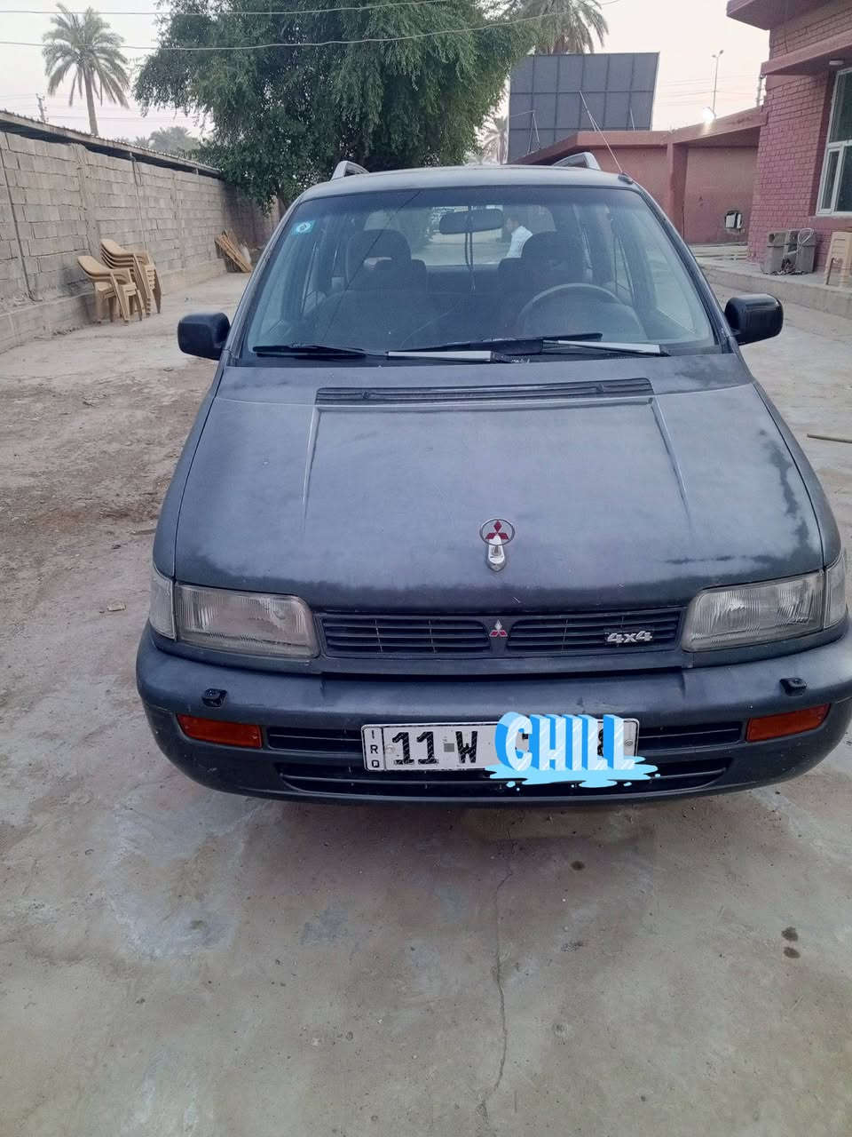 السلام عليكم سيارة مسيبوشي ياباني موديل 93. دفع رباعي رقم بغداد دولي سيارة مكفولة من كل ضربة 
كهربائيات كامله كلها شغاله تخم تاير نضيف وحدايدة ممتازة صدر امامي خلفي جدد.. 

 الكشر شوف العين  السيارة بأسمي تتحول السيارة بأسمك ثاني يوم 
  كير عادي 
سيارة مال جناي
داخل جديد ع البلاد فتحة سقف سلايد روف 
محرك 2400 اربعة سلندر دفع رباعي 
كلشي شغال ماسحات امامية خلفية شغالات 
الهاند بريك شغال
 المكان بغداد ابي غريب 
السعر 50ورقة وبيها مجال قليل للشراي رقم الهاتف ***********
***********
