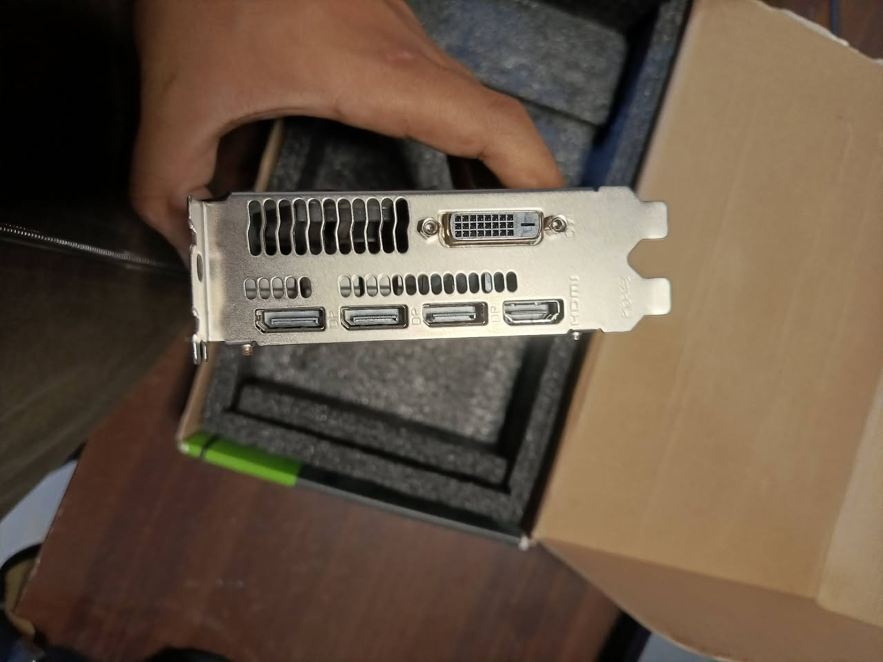 كرت شاشة rx580  8g للبيع 
السعر : 80 الف
مكاني موصل


**إذا كنت صاحب هذا الإعلان وتريد حذفه لأي سبب، رجاءا أرسل رسالة إلى الدعم الفني**