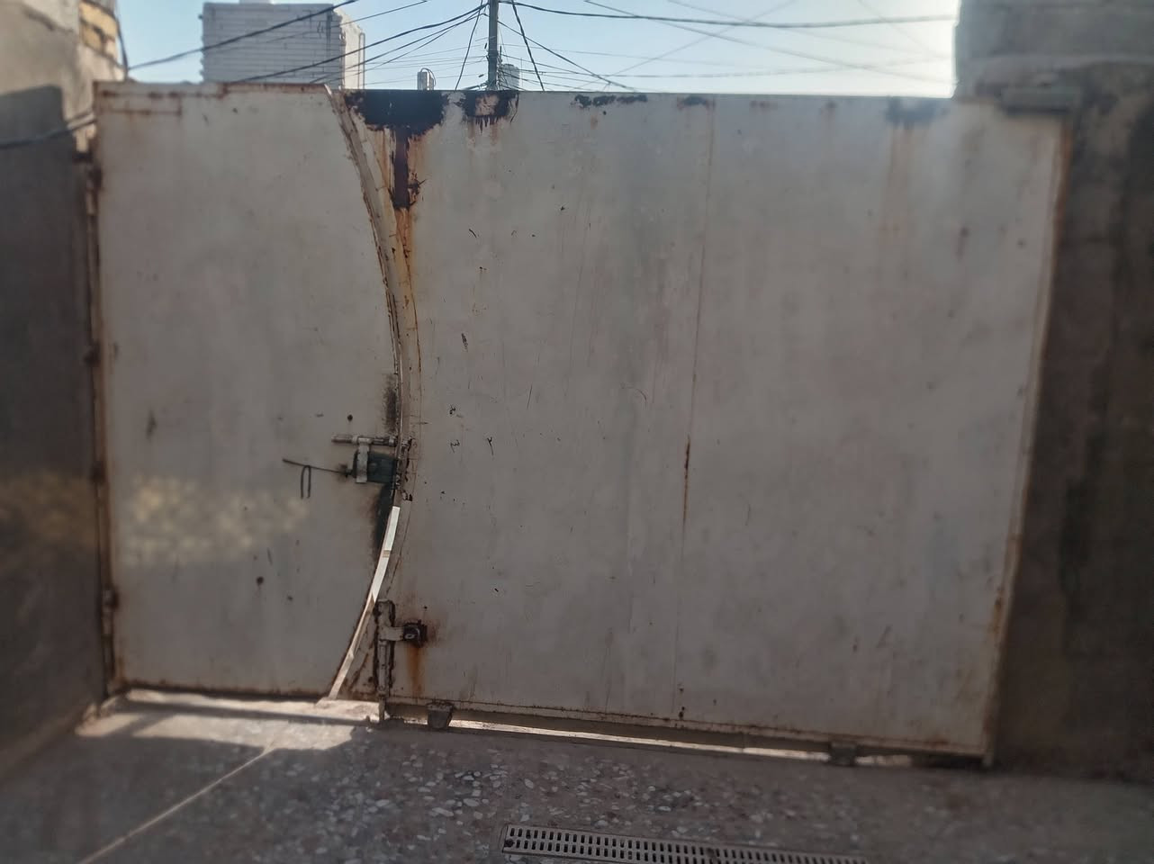 رفوف ادوات احتياط عدد ١٠ طول ٣ متر سعرهن ٢٠٠ بيهن مجال
باب جام نضيف من زين سعره ١٠٠
باب حوش ٣ متر سلايت ٢٠٠ بي مجال لشراي 
المكان النداء شارع جامعه الكفيل


**إذا كنت صاحب هذا الإعلان وتريد حذفه لأي سبب، رجاءا أرسل رسالة إلى الدعم الفني**