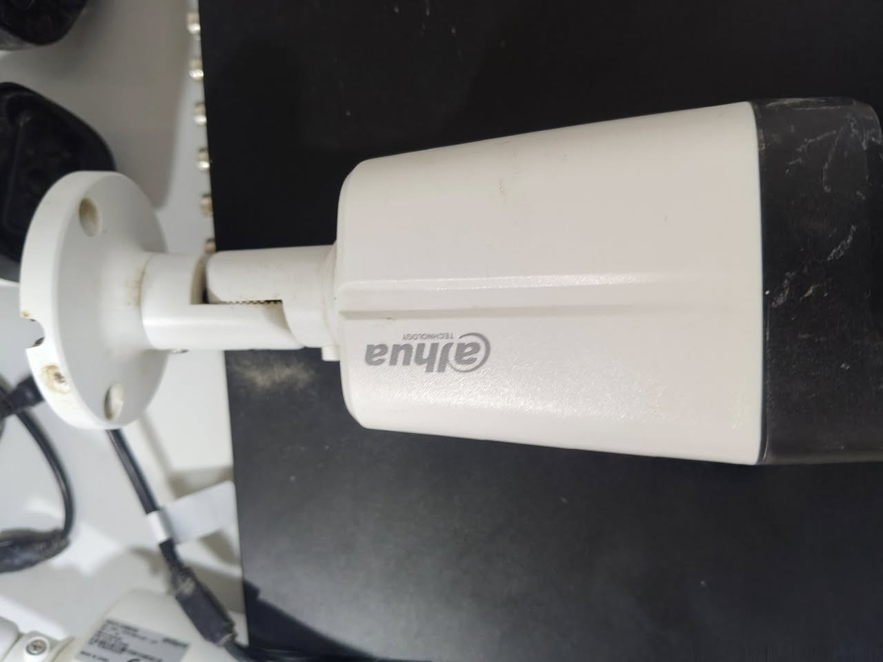 كاميرات دهوا للبيع
جهاز( Dvr ) 5 ميكا 16 خط + هارد 1500 كيكا
كاميرات عدد 6 الكل 5 ميكا
مكتبية 1
حجم كبير 2
حجم صغير عدد 3
بنل بلاستك ثقيل 70×50 

مستعملات قليل 
***********
