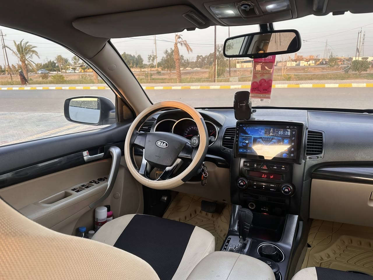 السلام عليكم
سورنتو مديل ١٠ خليجي 
رقم واسط دولي سنويه جديده تحويل مباشر 
السياره فول ٦ سلندر ٧ راكب ٣ قطع تبريد 
شاشه وكامره  السياره جاهزء مكينه كير مكفولات 
تخم تاير جديد. حداديه امامي وخلفي  جديد 
سعر ١٣٨ 
عنوان واسط     السياره مكفوله من الضربه والتبديل بيه باب العبري نص منه صبغ وجاملق امامي بدوان دواخل فقط رش اثر شخوط 
***********
