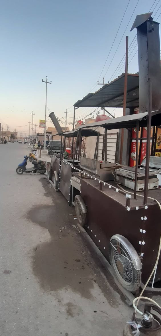 سلام عليكم مكلف بالنشر
ميوزه 3 قطع على شكل قطار للبيع
ميوزه طعام مع كل ميز 4 كراسي🪑 
***********المكان الرميثه
