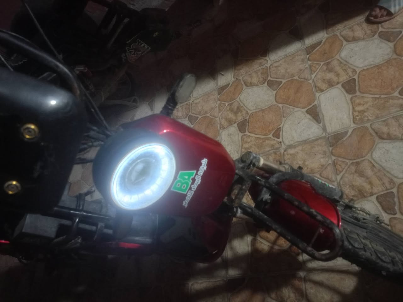 سلام عليكم ماطور شحن 4باتريات كلو شغال بلاتوث ودبل سويج سعر 120 وبي مجال باترياتو نص عمر اني ابيعك فحم تجي جيك عجبك اخذو ماعجبك عوفو


**إذا كنت صاحب هذا الإعلان وتريد حذفه لأي سبب، رجاءا أرسل رسالة إلى الدعم الفني**