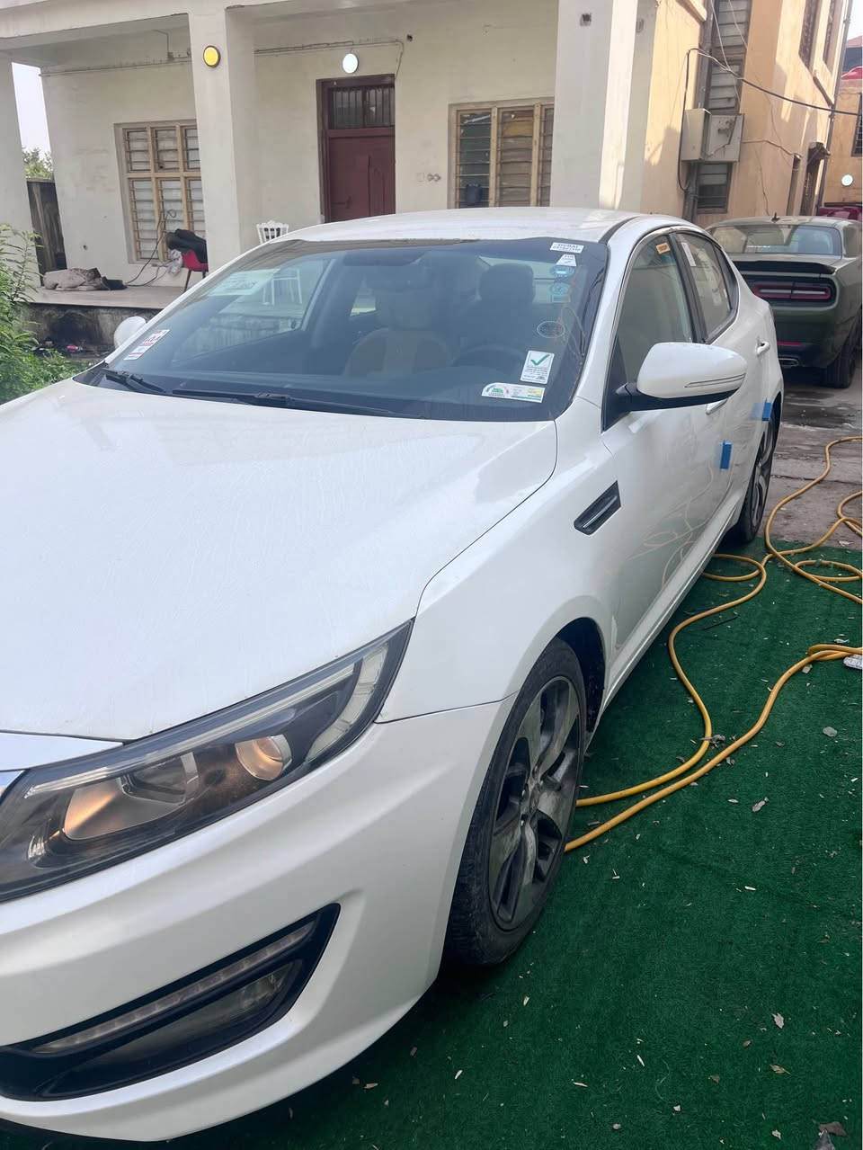 كيا اوبتما 2014 خليجي فول مواصفات بس مو بانوراما رقم اربيل سنويه لل2030 مجدده سياره حلوه مكينه 2400 ما مفتوحه سياره جديده بيها صبغ شوي بلبنيد والجاملغ ما مفتوح لا البنيد ولا الجاملغ نفسهم بيهم شوي صبغ باقي مكفول ما بيها حنه بارد بيها زلغ رصعه موجود بس غيرهم ماكو سياره فول مو بانوراما بصمه مكينه جبيره 
عنوانها بصره 
السعر 135$ وبيها مجال 
الرقم *********** البصرة, العراق
