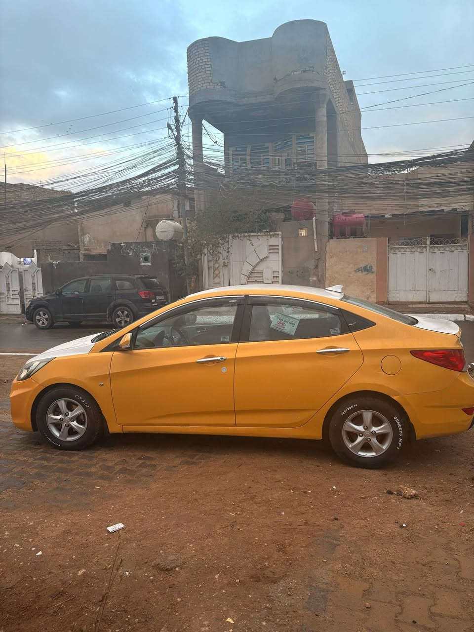 اكسنت خليجي ١٢ سيارة جاهزة من كلشي كير محرك بيهة بارد قليل جدا جاملغ خلفي وضربة باب الخلفي خفيفة جدا تخم تاير سيارة جديدة بمعنة الكلمة اشاير بالمري تحكم استيرن شاشة كامرة خلفية السعر ٨٢ تجي وشوف اقل من هيج ما ابيع مال جناي *********** مكان كربلاء رقم مميز وهذا رقمي الاثير
