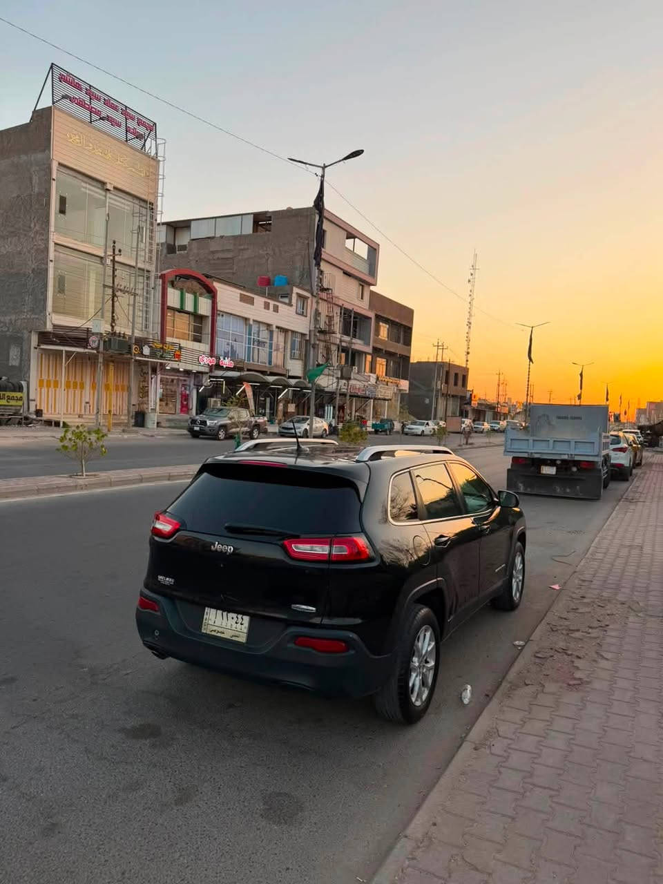 للبيع او المراوس
جيب شيروكي 
موديل ٢٠١٥ 
محرك٢٤٠٠
رقم مثنى تحويل ثاني يوم شرط 
جاهزه السياره 
مكان السياره سماوه مركز المدينه
***********
