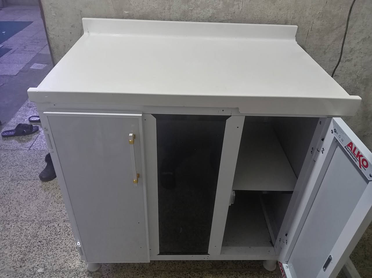 أخو الجديد خدش مابي شرط قياس ٩٠ صطح مرمر سعر ٧٥ وبي مجال قليل مكاني وادي ***********
