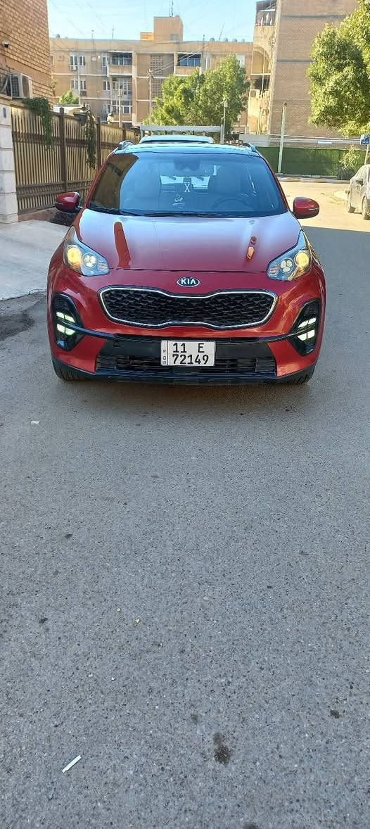 السلام عليكم كيا سبورتج امريكي موديل 2020 حادث باب وجاملغ تبديل ويم الغبق البانزين صبغ 
مواصفات S 
بنرامه 
كشنات جلد 
مري شفط 
اشاير بل مري 
رادار امامي خلفي جانبي
دركه حرف D
شفتات مقود 
اليت عدسه 
مكينه 2400
ماشيه 76
السعر 158
رقم بغداد بسمي
ملاحظه السياره جاهزه من كلشي تخم تاير جديد 
العنوان بغداد الجديده 
***********
