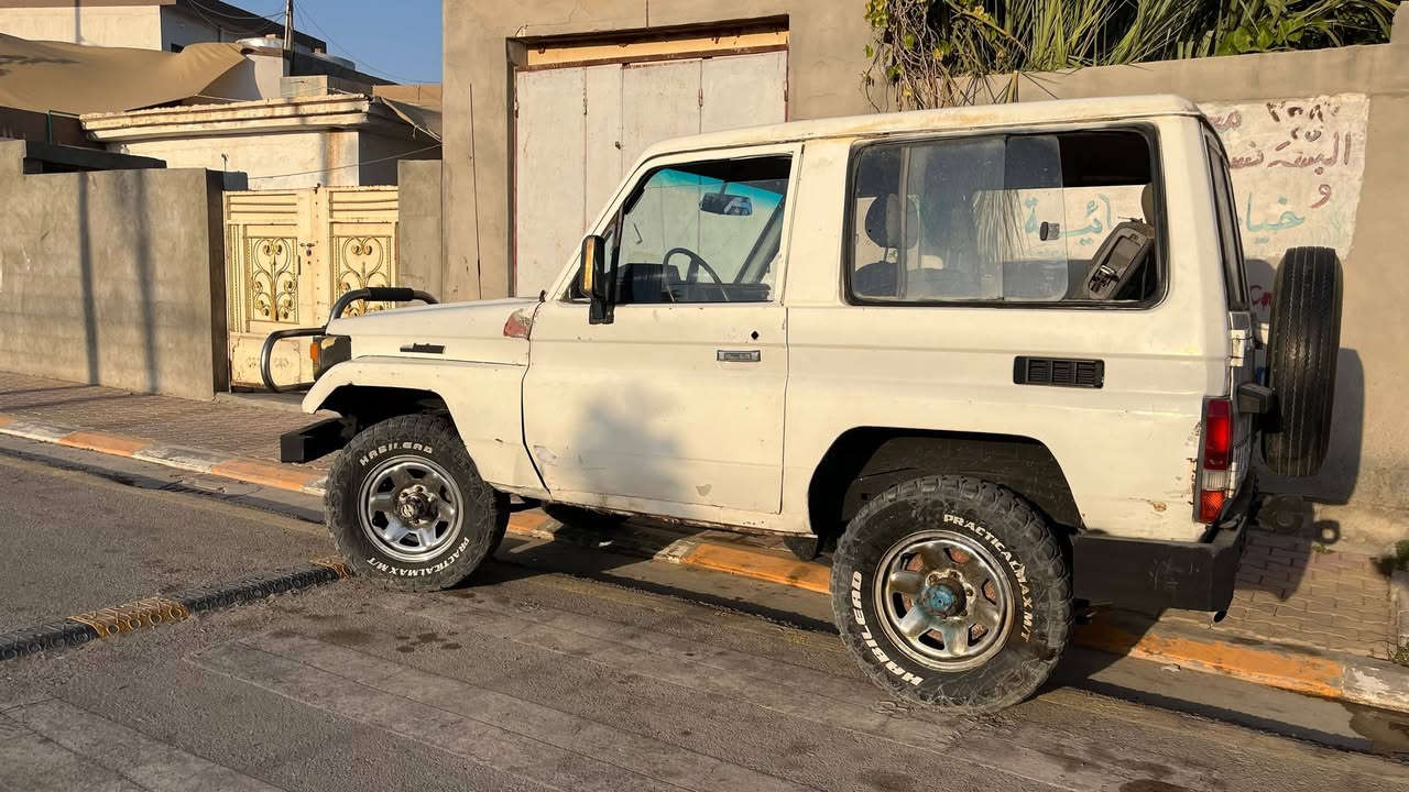 للبيع ...
لاندكروز ربع موديل 89 رقم بغداد بأسمي سنويتها لـ2031 
5گير مكينة و دبل اكسل بلاد شغال بشرط 
سيارة جاهزة 
سعر 47 للأستفسار اكثر .. 
***********
